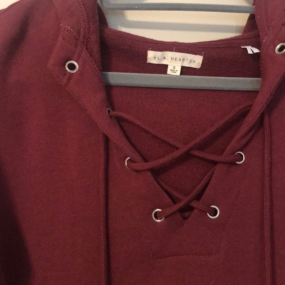 NWOT LA Hearts Maroon Lace Up Cropped Hoodie - Picture 2 of 4